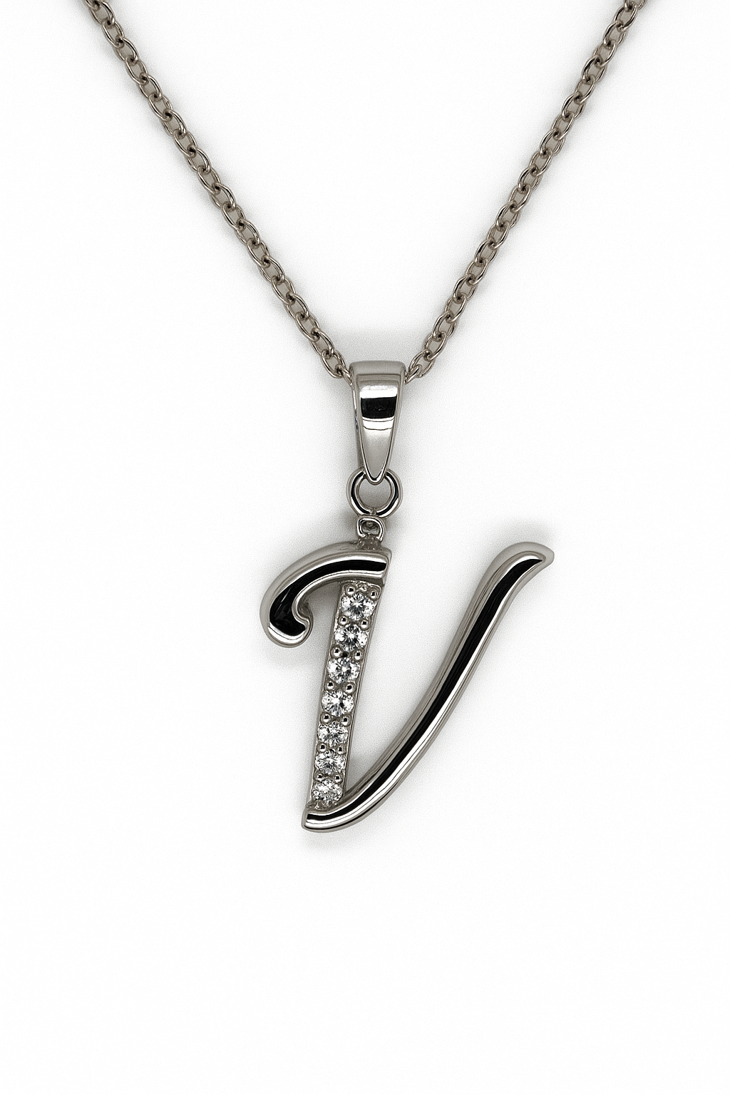 Brand Avenue 925 Silver Letter V Necklace