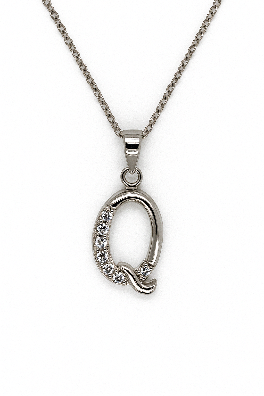 Brand Avenue 925 Silver Letter Q Necklace