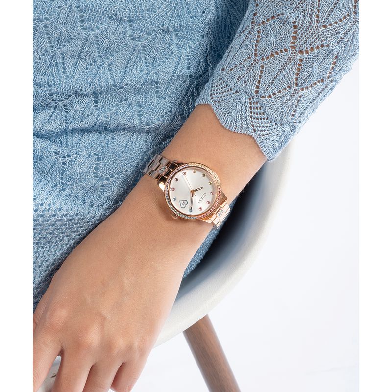 Guess Three Of Hearts White Dial Analog Watch